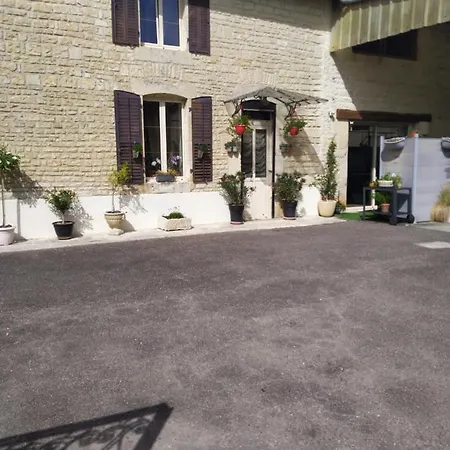 A La Maison Du Bonheur Bed & Breakfast